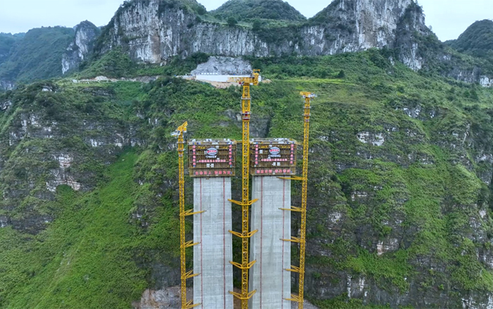 ?塔立山河！徐工塔機(jī)挑戰(zhàn)“世界之最”