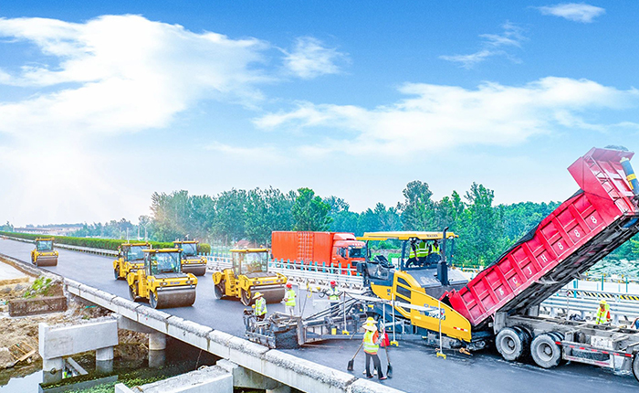 江蘇高速上演徐工成套道路機(jī)械大片！